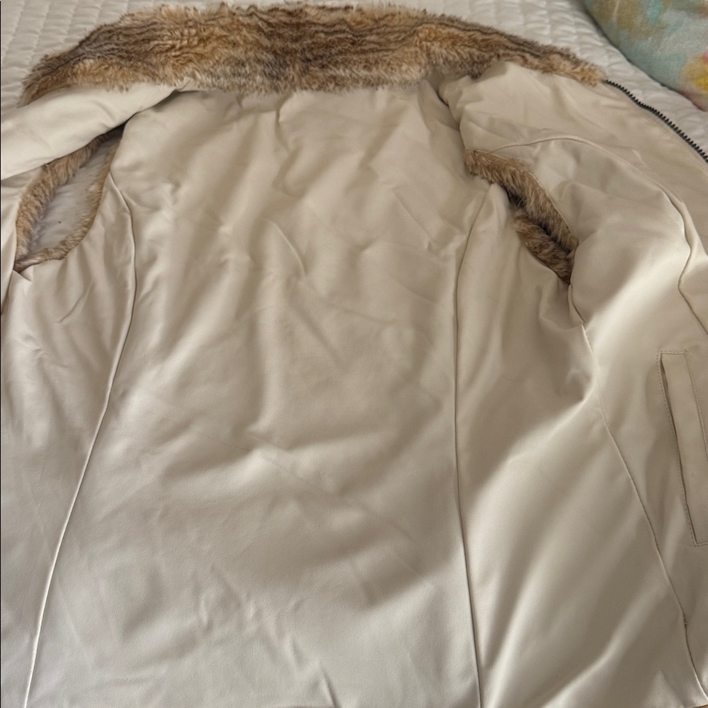 Fur Vest - Picture 6 of 7